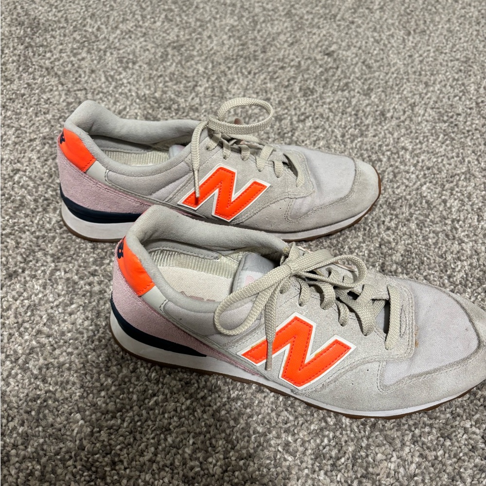 New Balance Women’s Sneakers. Size 8.5